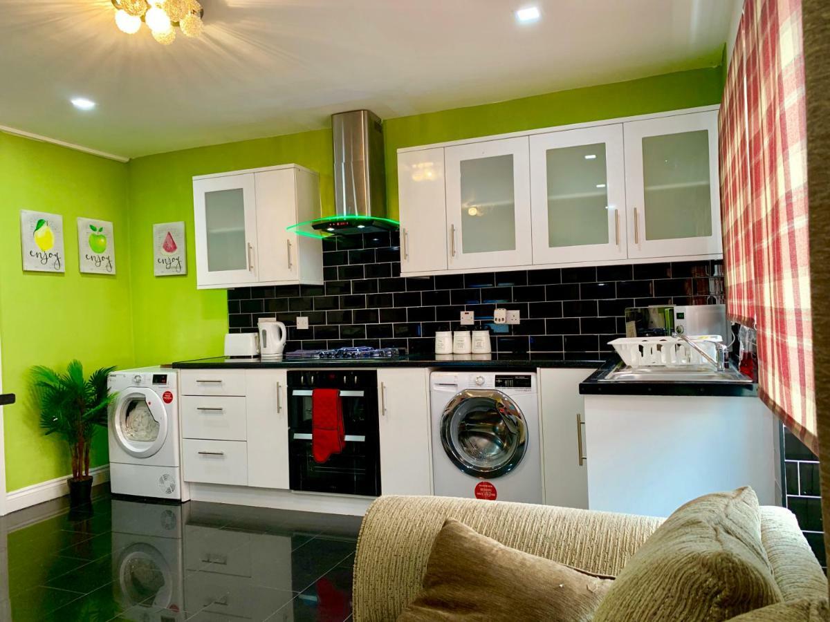 London 2 Bedroom Apartment, Kitchen, Reception And Private Garden Luaran gambar