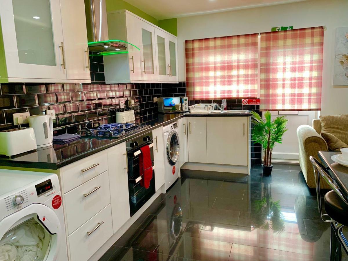 London 2 Bedroom Apartment, Kitchen, Reception And Private Garden Luaran gambar