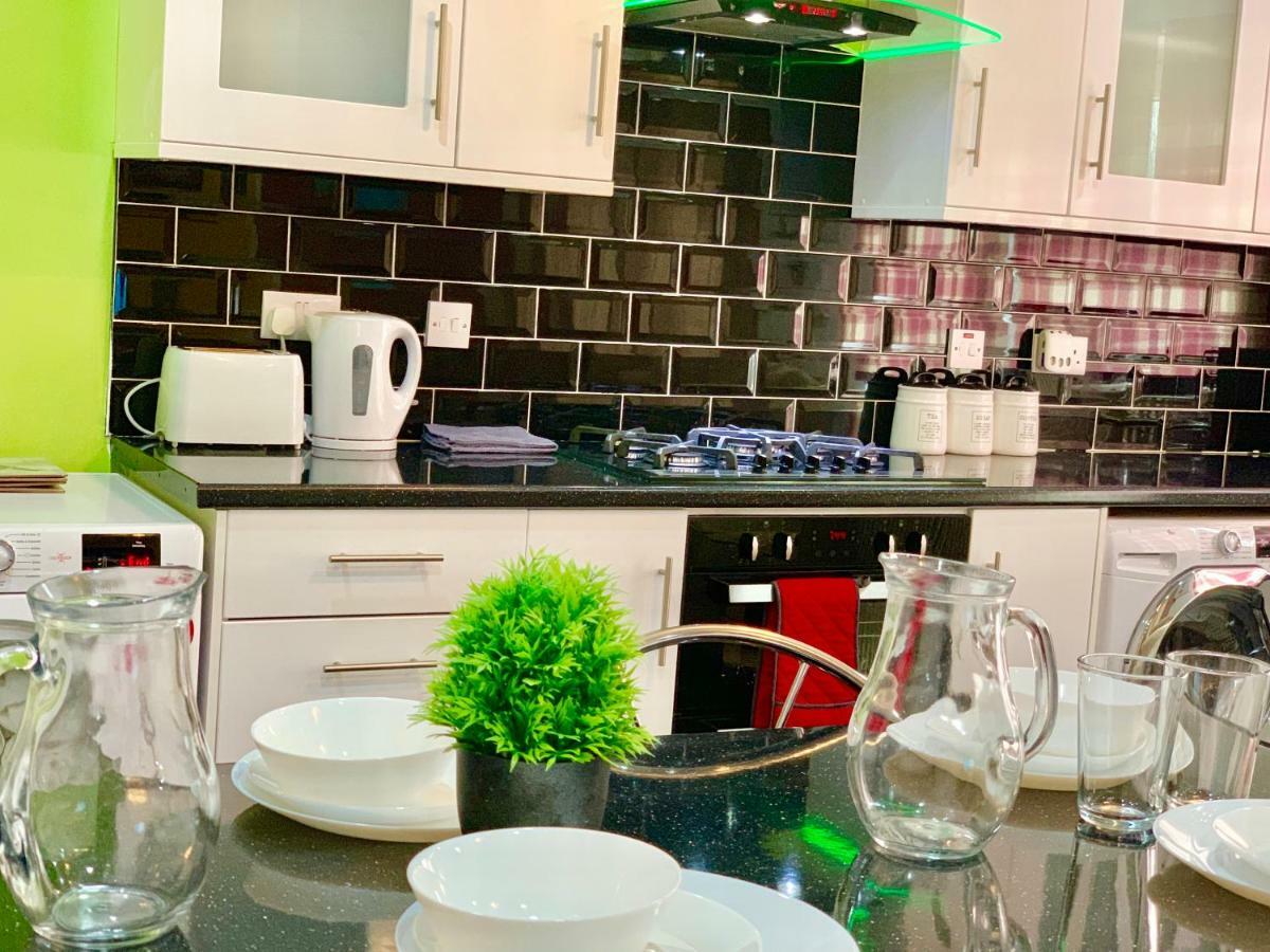 London 2 Bedroom Apartment, Kitchen, Reception And Private Garden Luaran gambar
